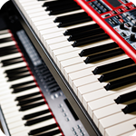 Pianos-Keyboards & Controllers